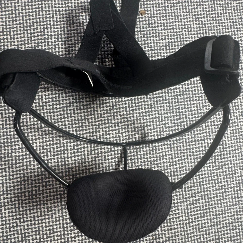 Champro CM03 Softball Fielders Face Mask Black Adjustable Infield Guard Women